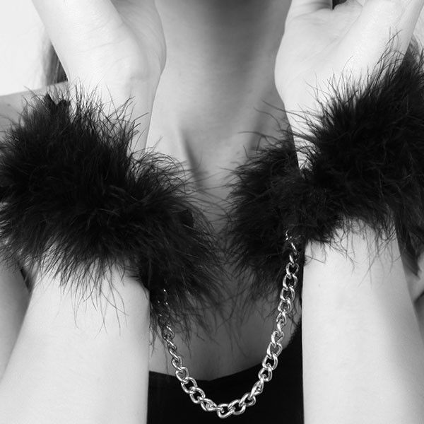 Manette con piume Bijoux Indiscrets Za Za Zu