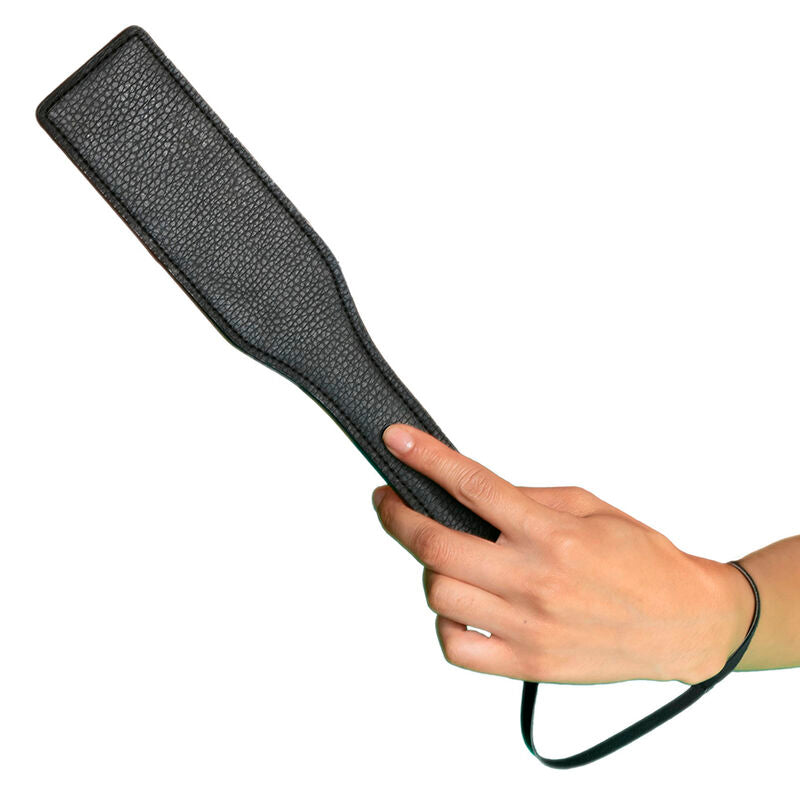 CalExotics — Nocturnal paddle en cuir noir