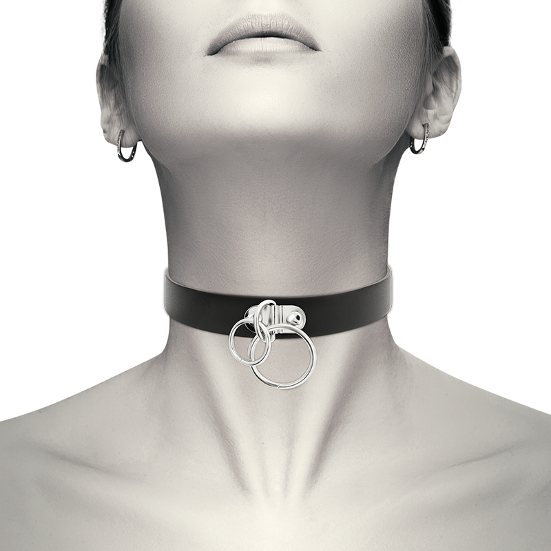 Collar gargantilla Coquette Chic Desire con doble anilla de material sintético vegano