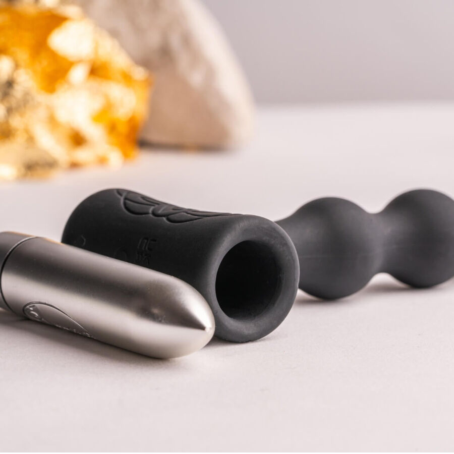 Rocks-Off Petite Sensations Pearls – Vibrierende Analkette mit Kapsel – Schwarz
