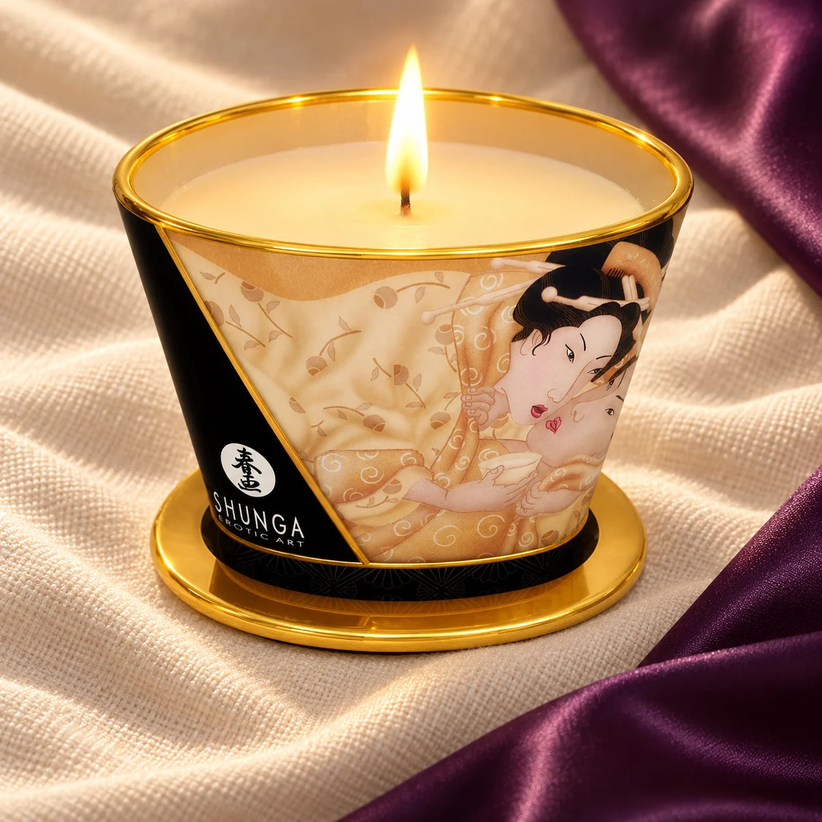 Bougie de massage Shunga vanille 170 ml dans une lumière chaude