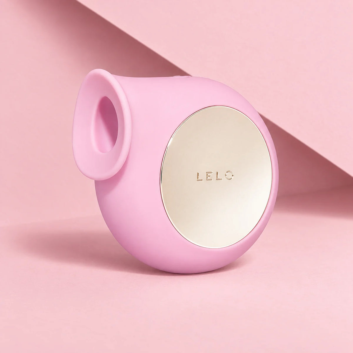 LELO SILA rose, mise en scène sur papier blush