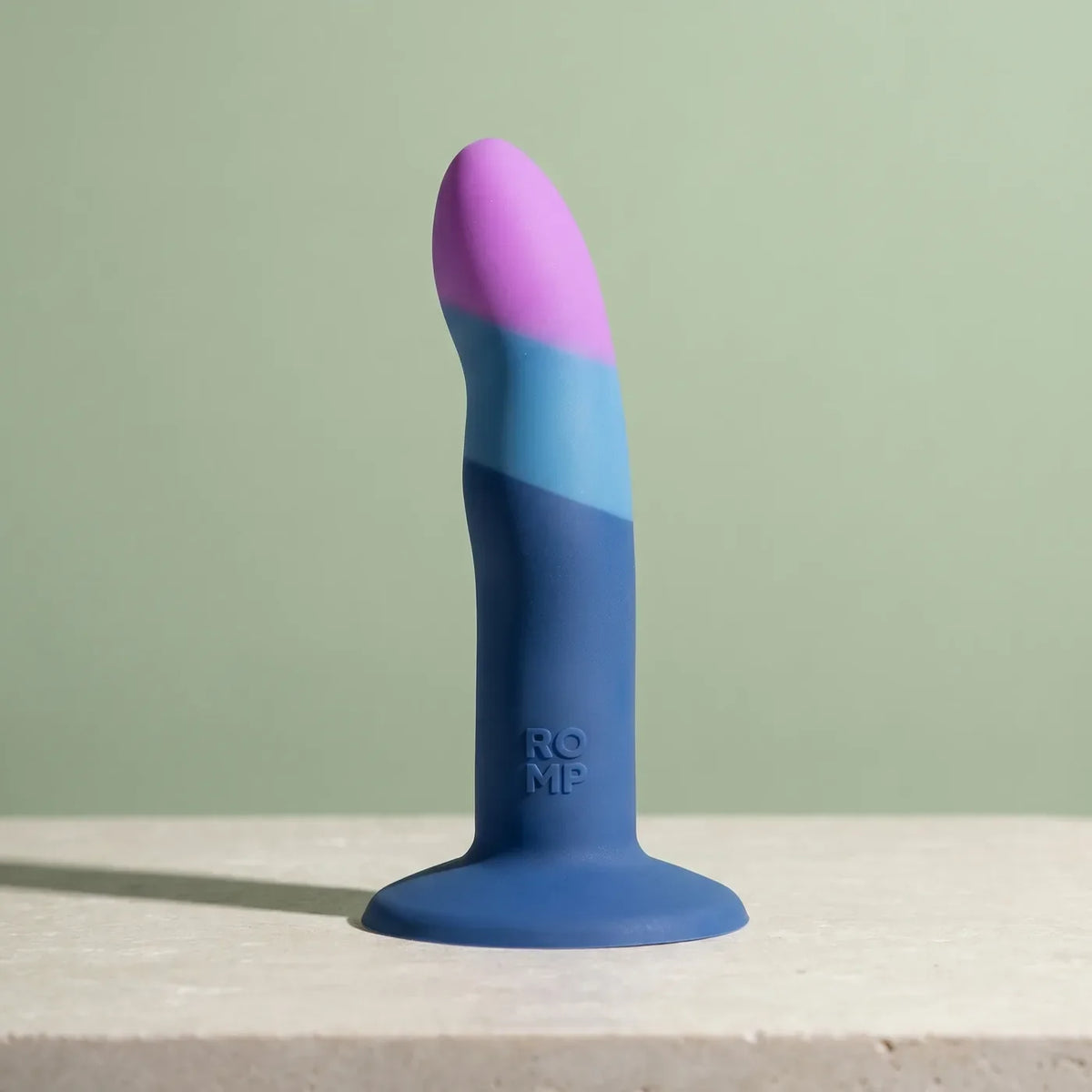 ROMP Piccolo en silicone sur pierre claire.